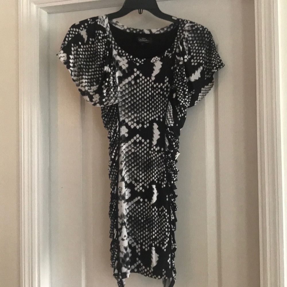 Juniors black dress